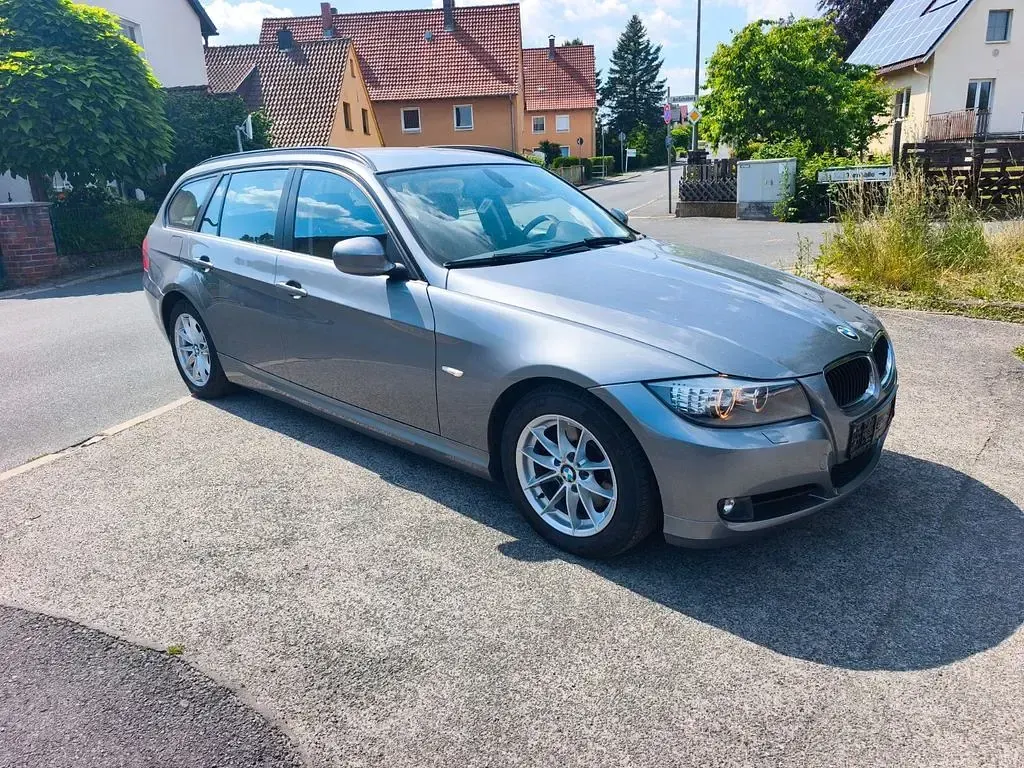 Gebraucht BMW 320 Lifestyle 184 PS (135 kW) 2011 Silber Kombi