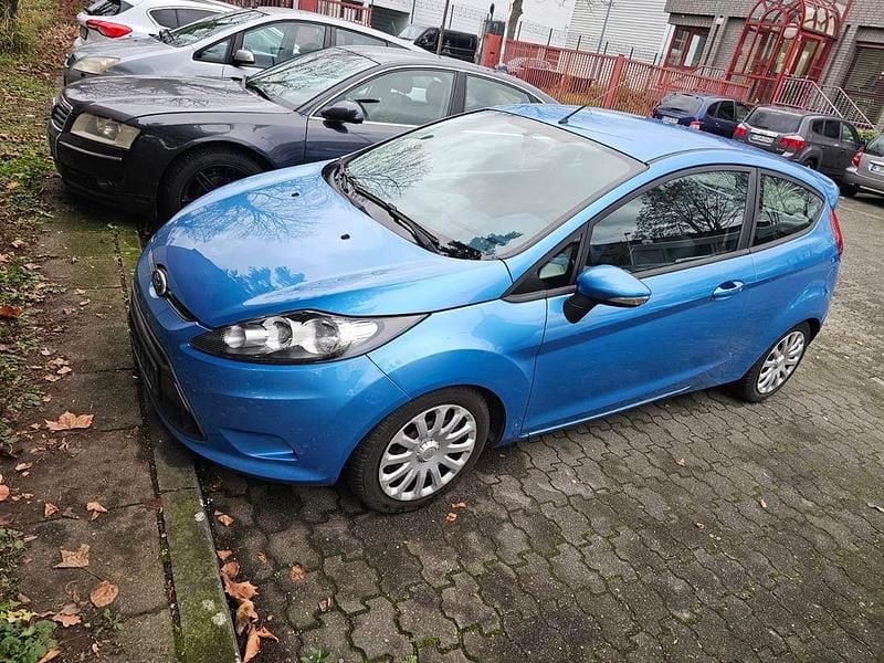 Blau Gebraucht 2009 Ford Fiesta Limousine | 3.300 € (Fairer Preis) - Bild 1/4