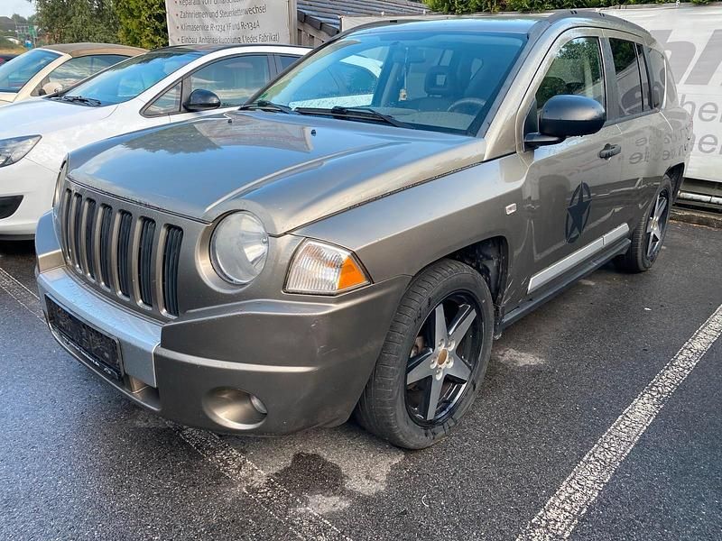 Gold Gebraucht 2008 Jeep Compass SUV | 4.890 € (Fairer Preis) - Bild 1/4