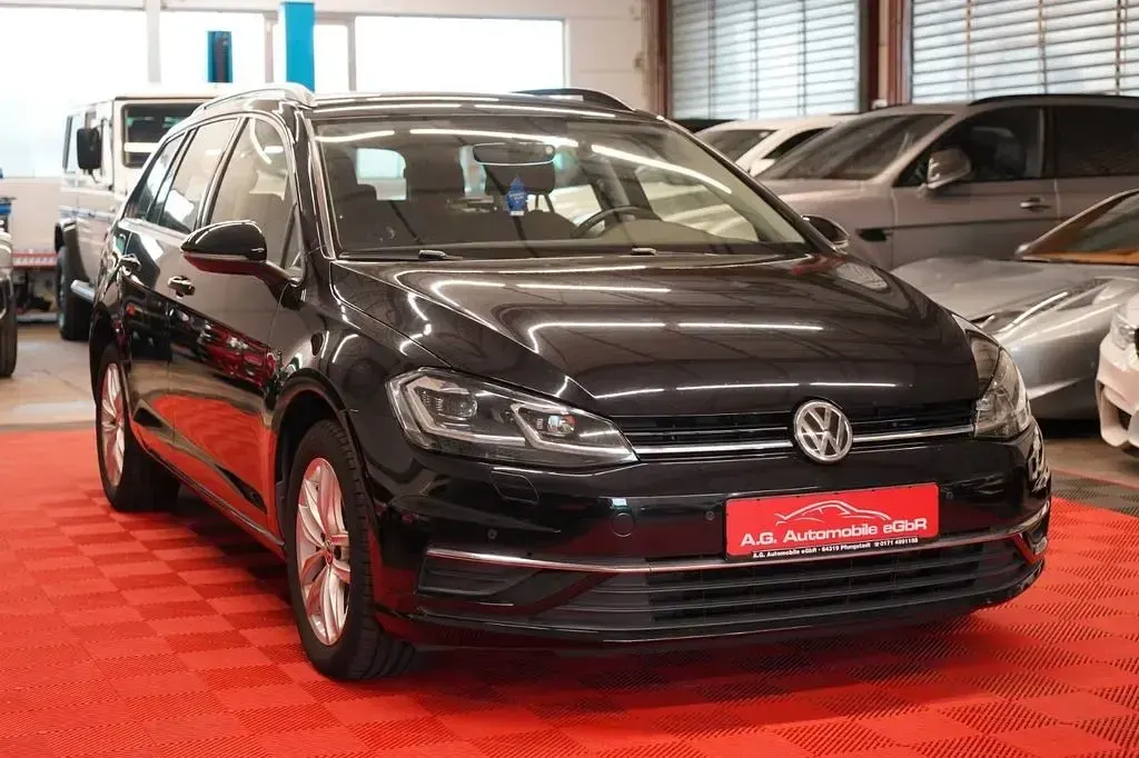 Gebraucht VW Golf VII Comfortline 150 PS (110 kW) 2018 Schwarz Kombi