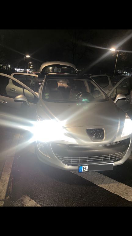 Silber Gebraucht 2007 Peugeot 308 Sport Limousine | 5.199 € (Fairer Preis) - Bild 1/4