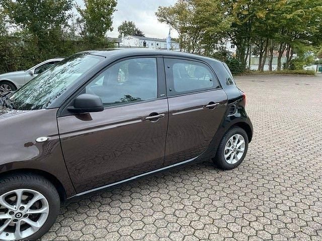 Braun Gebraucht 2019 Smart ForFour Passion Kleinwagen | 7.900 € (Superpreis) - Bild 1/4