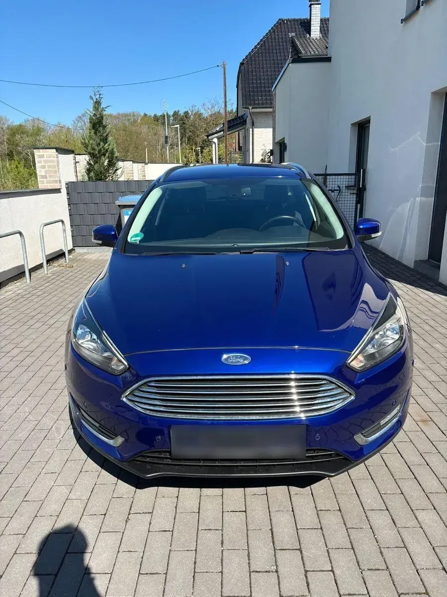 Second-hand Ford Focus 125 CP (91 kW) 2018 Albastru Berlinǎ
