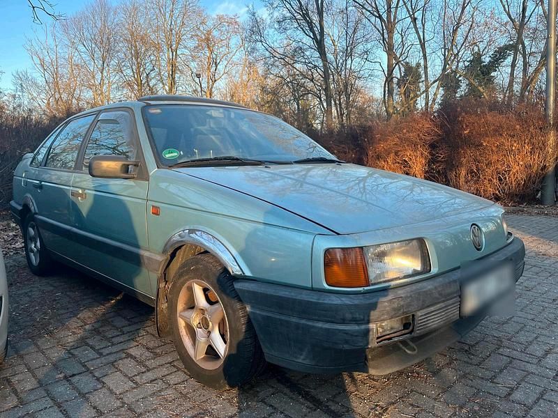 Gebraucht VW Passat 90 PS (66 kW) 1991 Grün Limousine