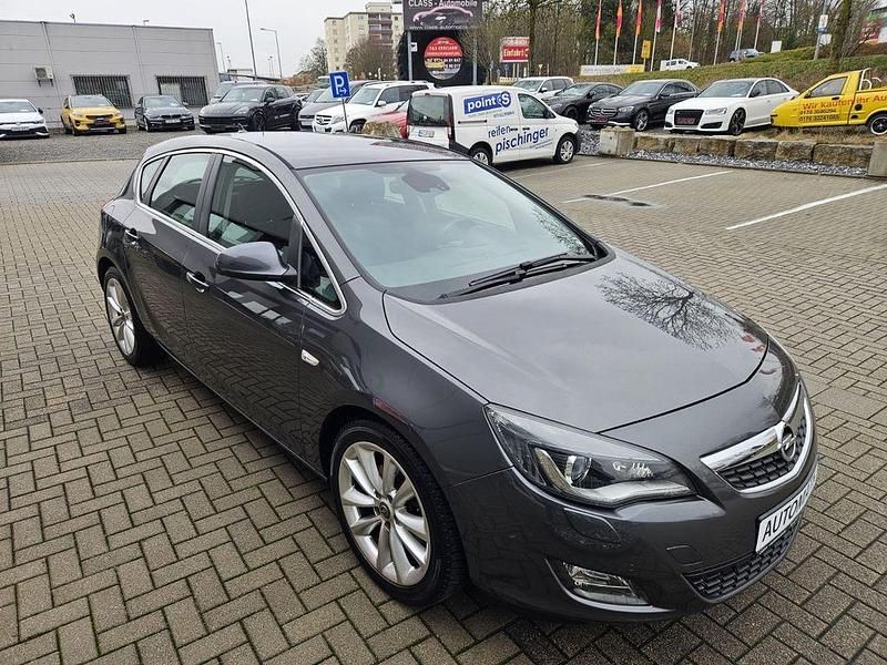 Gebraucht Opel Astra Cosmo 179 PS (131 kW) 2010 Grau Limousine