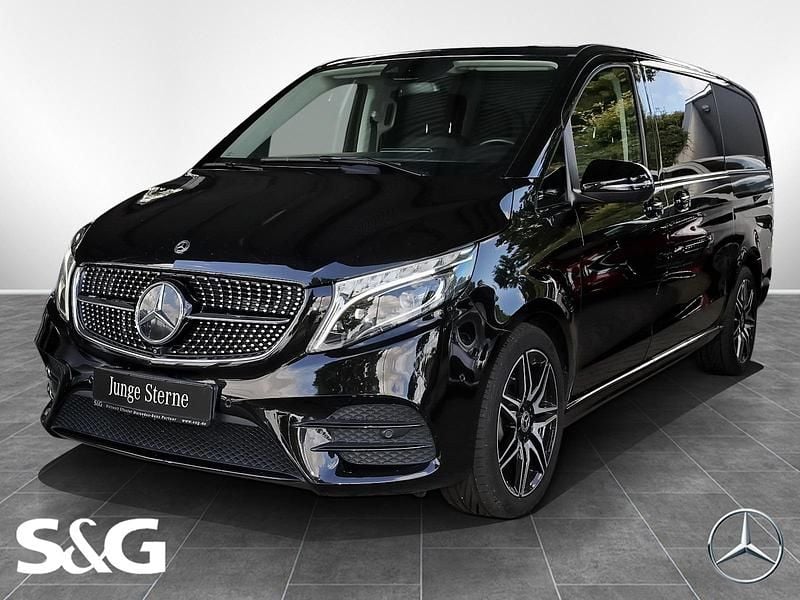 Obsidianschwarz Gebraucht 2021 Mercedes V300 Avantgarde Edition Van / Kleinbus | 52.469 € (Superpreis) - Bild 1/4
