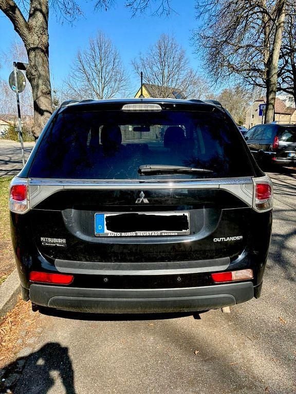 Gebraucht Mitsubishi Outlander 150 PS (110 kW) 2013 Schwarz SUV