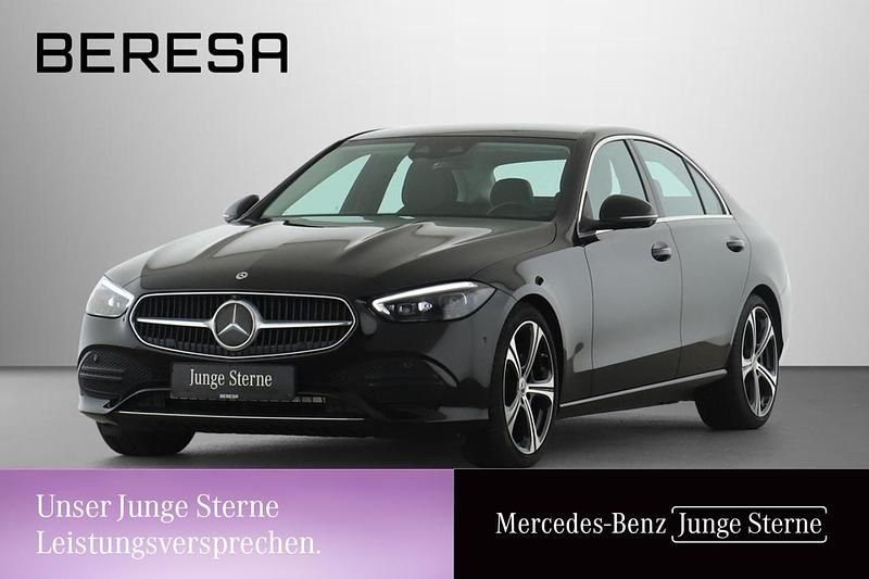 Schwarz Gebraucht 2022 Mercedes C200 Avantgarde Limousine | 35.580 € (Fairer Preis) - Bild 1/3