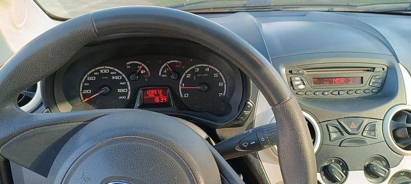 Gebraucht Ford Ka Trend 69 PS (50 kW) 2009 Rot Kleinwagen