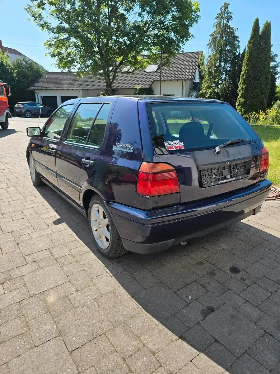 Gebraucht VW Golf III Edition 75 PS (55 kW) 1995 Violet Limousine