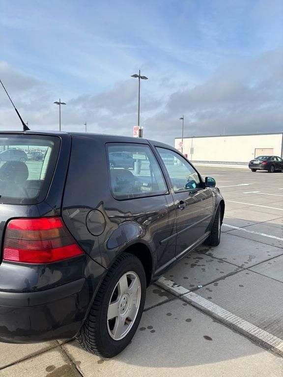Gebraucht VW Golf IV Edition 75 PS (55 kW) 2001 Schwarz Limousine