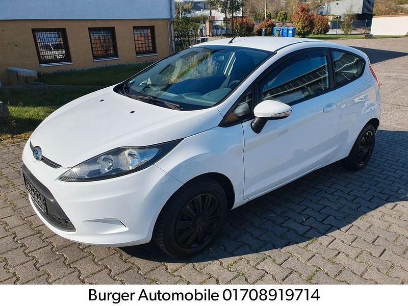 Gebraucht Ford Fiesta Trend 60 PS (44 kW) 2010 Weiß Kleinwagen
