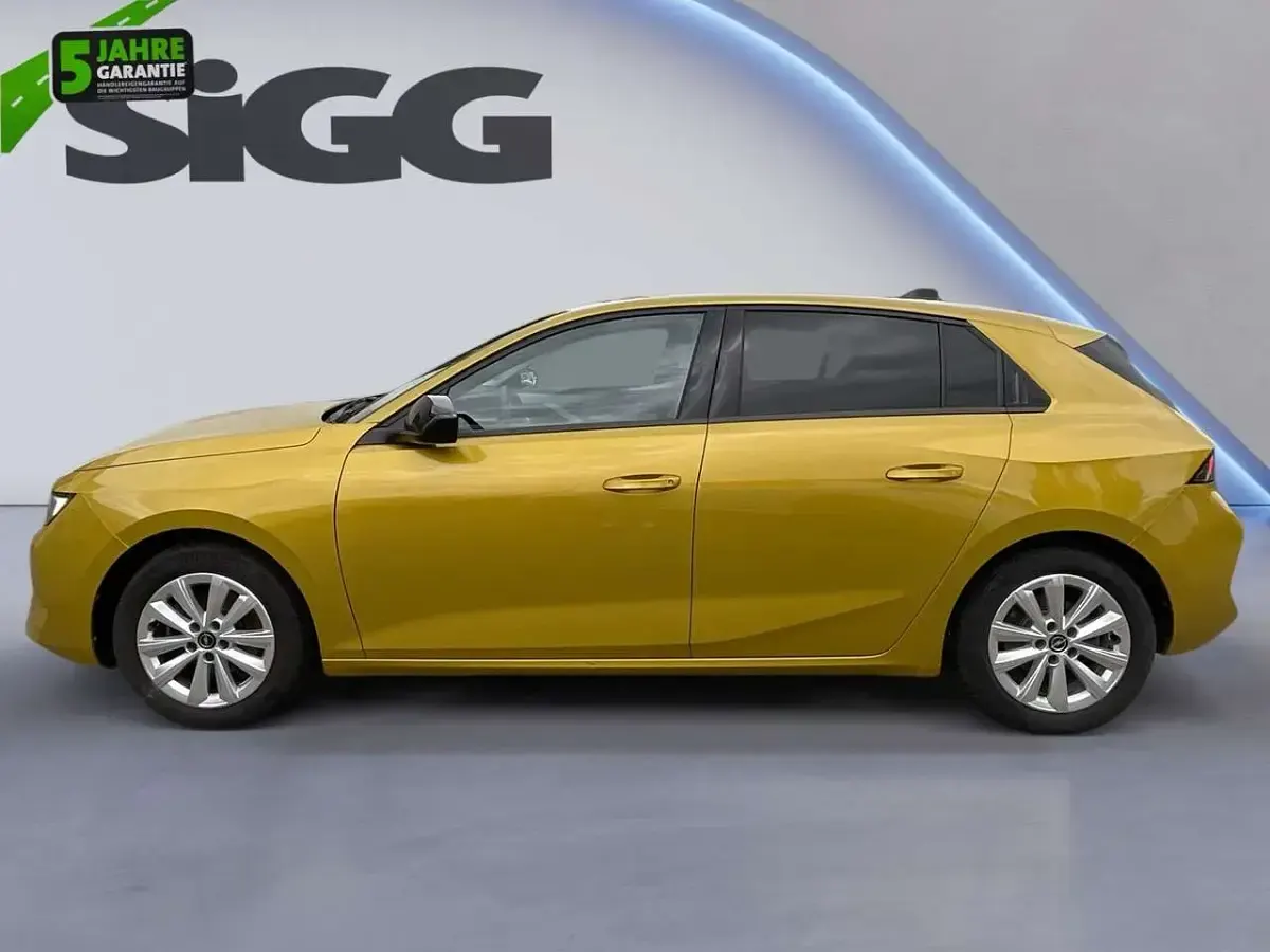 Gebraucht Opel Astra Enjoy 110 PS (80 kW) 2024 Kult gelb Kleinwagen