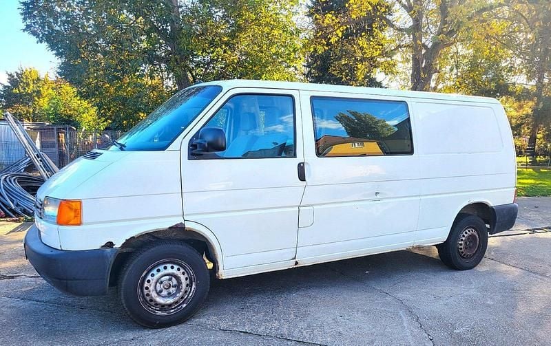 Second-hand VW Transporter 102 CP (75 kW) 2002 Van