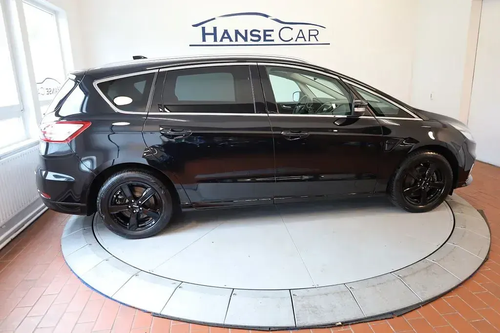 Używany Ford S-MAX Titanium 150 KM (110 kW) 2022 Czarny Minivan