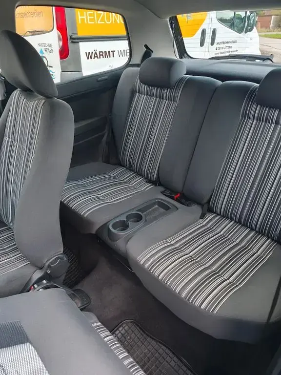 Używany VW Fox 55 KM (40 kW) 2007 Czarny Hatchback