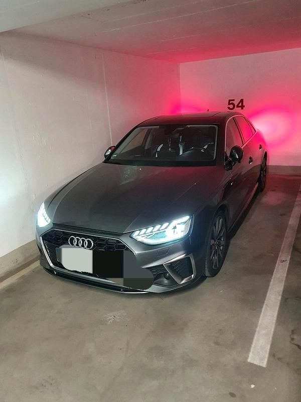 Grau Gebraucht 2020 Audi A4 S-Line Limousine | 23.500 € (Fairer Preis) - Bild 1/4