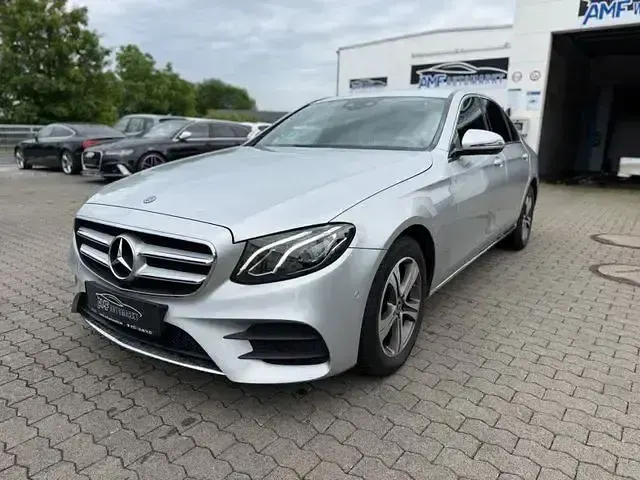 Gebraucht Mercedes E200 AMG line 184 PS (135 kW) 2018 Andere Limousine