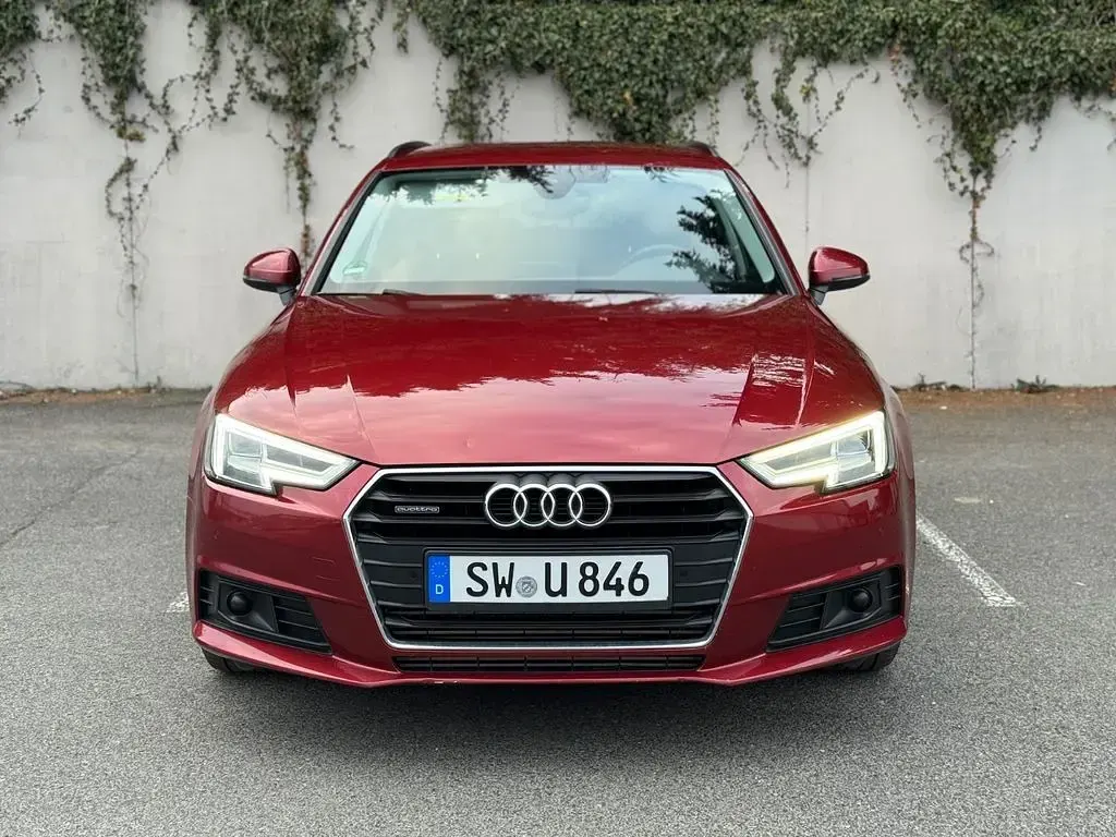 Używany Audi A4 Ambiente 231 KM (169 kW) 2019 Czerwony Sedan/Limuzyna