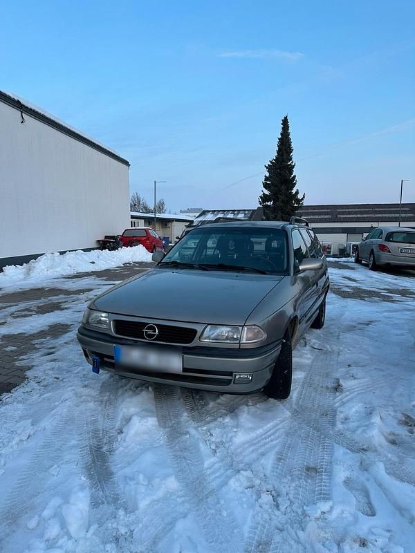 Second-hand Opel Astra 75 CP (55 kW) 1996 Break