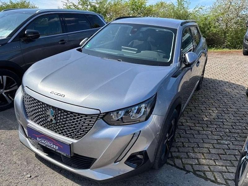 Lack grau artense Gebraucht 2021 Peugeot e-2008 Allure SUV | 19.985 € (Fairer Preis) - Bild 1/4