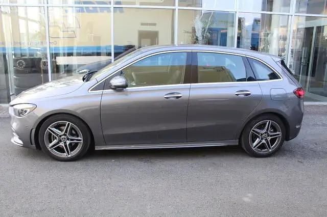 Gebraucht Mercedes B200 AMG 163 PS (119 kW) 2025 Grau Kleinwagen