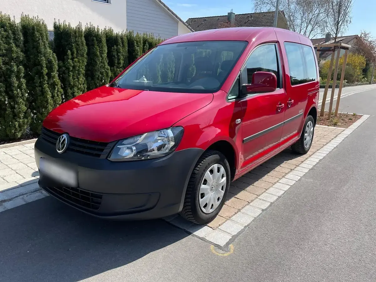 Gebraucht VW Caddy 86 PS (63 kW) 2013 Rot Van / Kleinbus