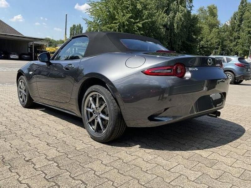 Neu Mazda MX5 Exclusive-Line 132 PS (97 kW) 2025 Machine gray Cabrio