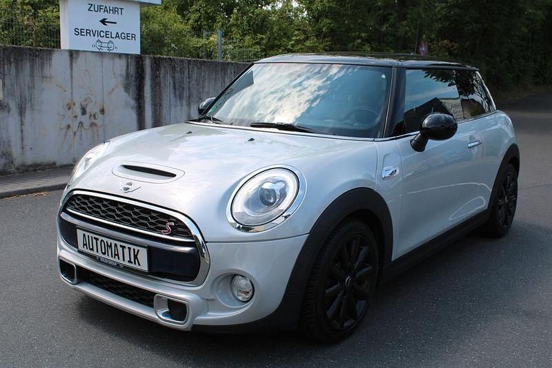 Silber Gebraucht 2017 Mini Cooper S Kleinwagen | 18.800 € (Fairer Preis) - Bild 1/4