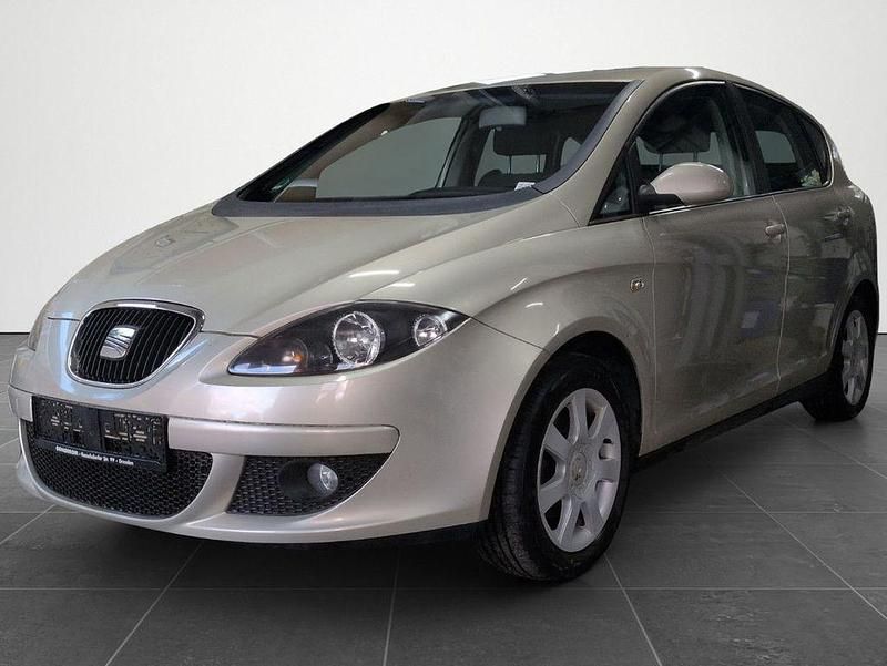 Gold Gebraucht 2005 Seat Toledo Limousine | 5.699 € (Fairer Preis) - Bild 1/4