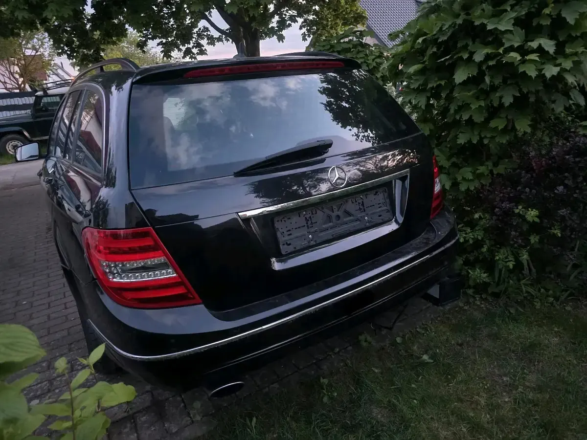 Gebraucht Mercedes C220 170 PS (125 kW) 2013 Schwarz Kombi