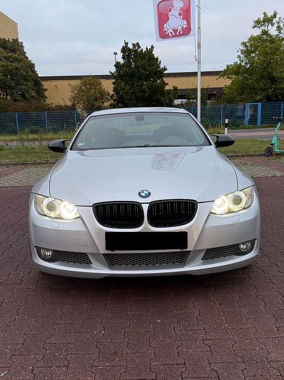 Grau Gebraucht 2007 BMW 335 M Performance Coupé | 18.000 € (Fairer Preis) - Bild 1/4
