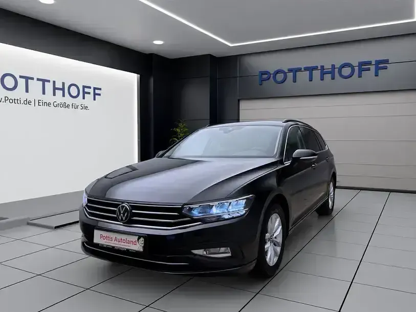 Gebraucht VW Passat Business 150 PS (110 kW) 2023 Kombi