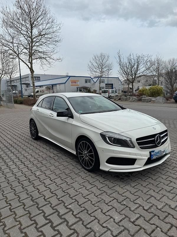Gebraucht Mercedes A250 AMG line 211 PS (155 kW) 2014 Weiß Limousine