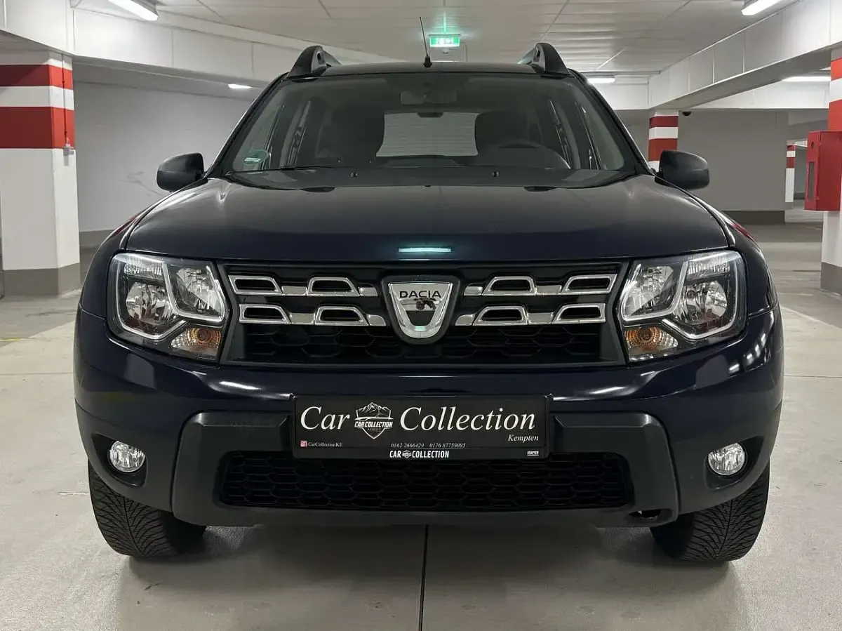 Gebraucht Dacia Duster Basis 114 PS (83 kW) 2017 Blau marine SUV