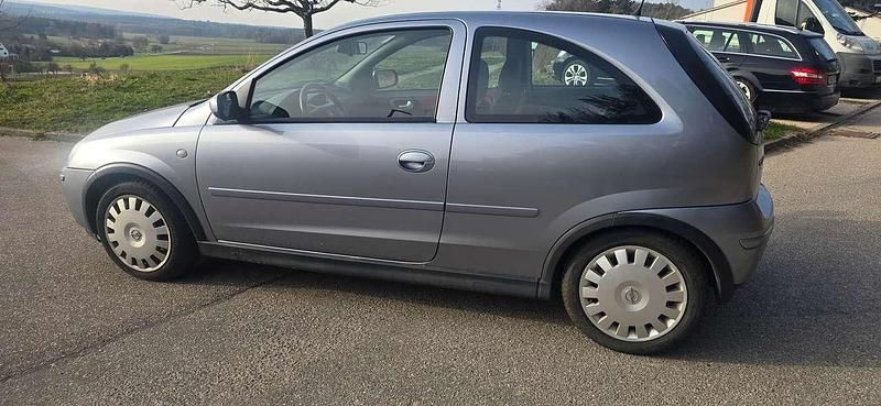 Gebraucht Opel Corsa Enjoy 80 PS (58 kW) 2005 Grau Kleinwagen