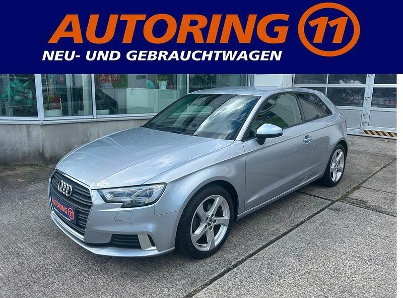 Florettsilber met. Gebraucht 2017 Audi A3 Sport Kleinwagen | 17.990 € (Guter Preis) - Bild 1/4