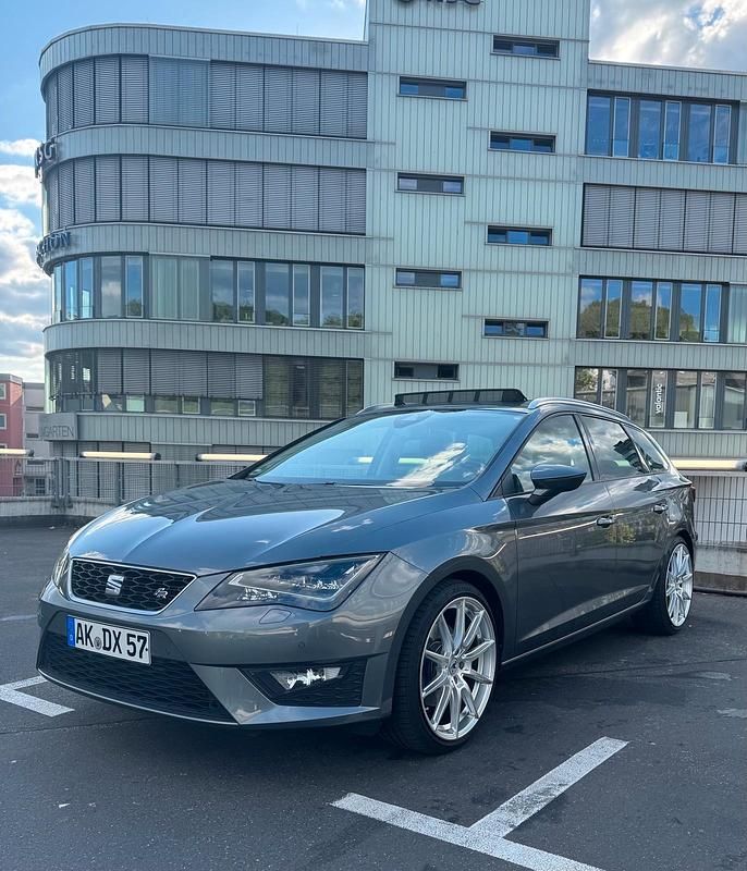Grau Gebraucht 2016 Seat Leon ST FR Kombi | 11.950 € (Fairer Preis) - Bild 1/4