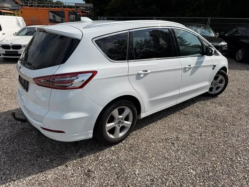 Gebraucht Ford S-MAX Titanium 150 PS (110 kW) 2020 Weiß Van / Kleinbus
