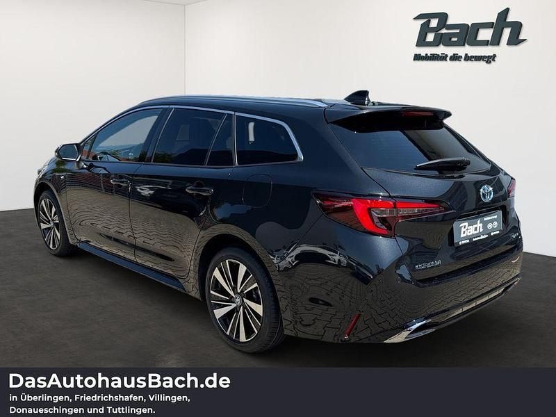 Neu Toyota Corolla 140 PS (102 kW) 2025 Schwarz Limousine