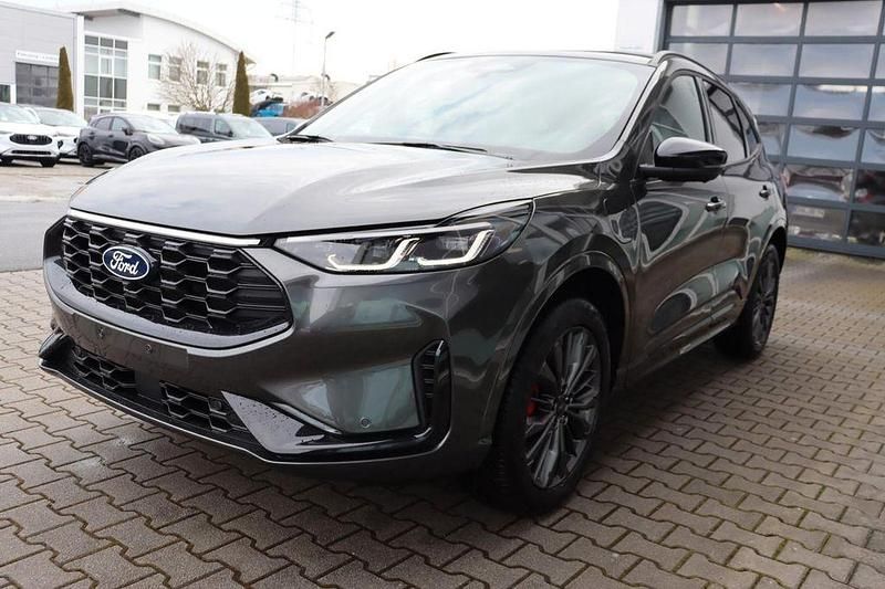 Neu Ford Kuga 242 PS (177 kW) 2026 Grau SUV