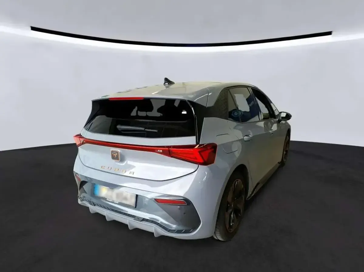 Gebraucht Cupra Born 150 kW (204 PS) 2024 Vaporgrau Kleinwagen