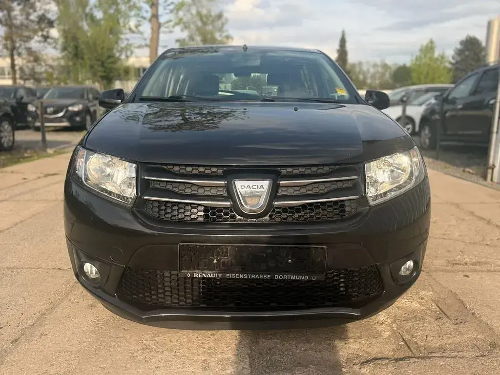 Gebraucht Dacia Sandero 75 PS (55 kW) 2013 Schwarz Limousine