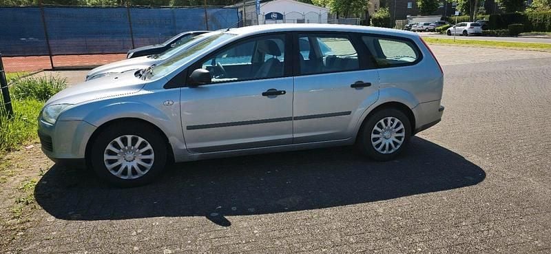 Gebraucht 2005 Ford Focus Kombi | 1.100 € (Teuer) - Bild 1/4
