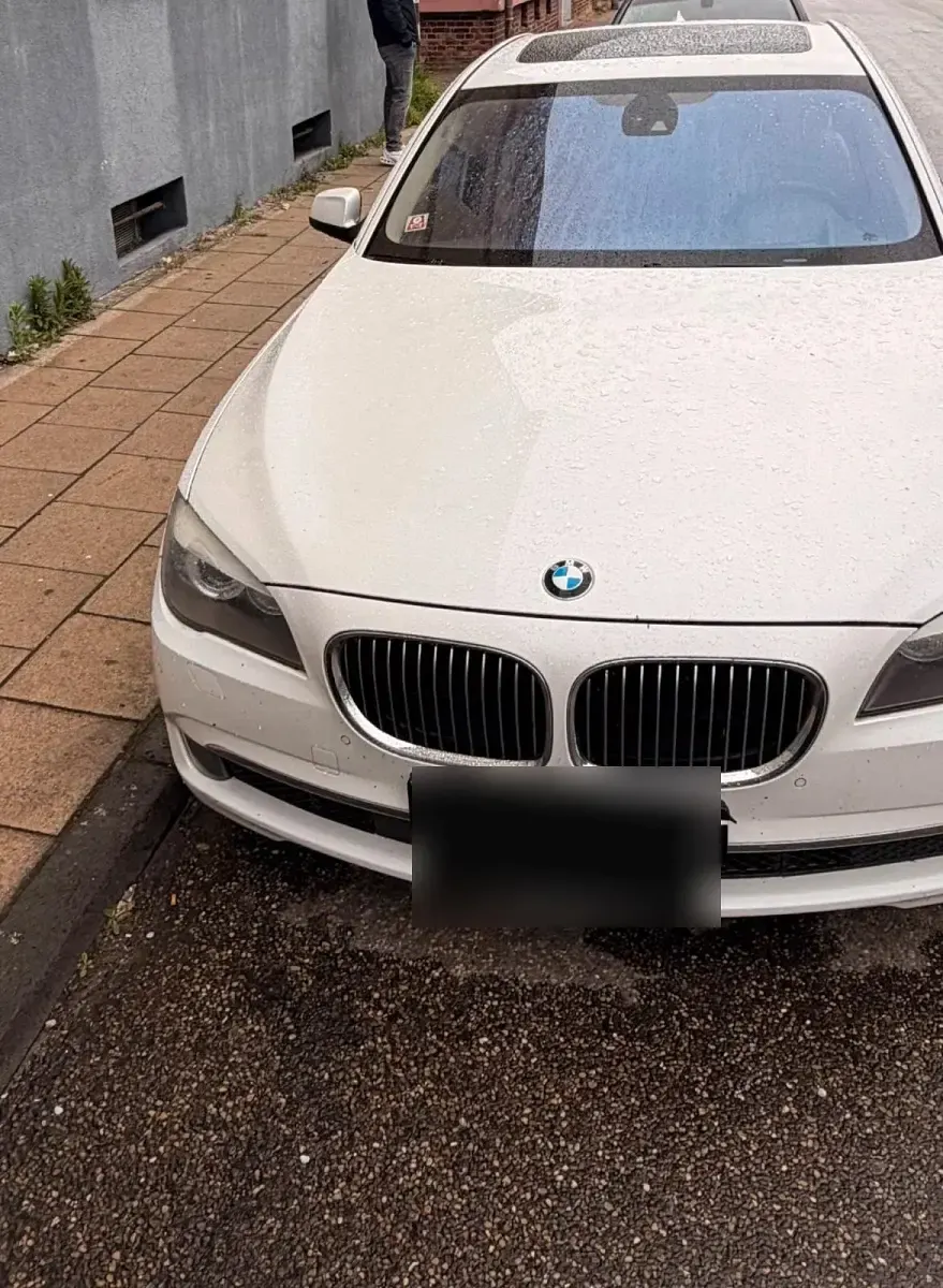 Gebraucht BMW 750 2011 Weiß Limousine