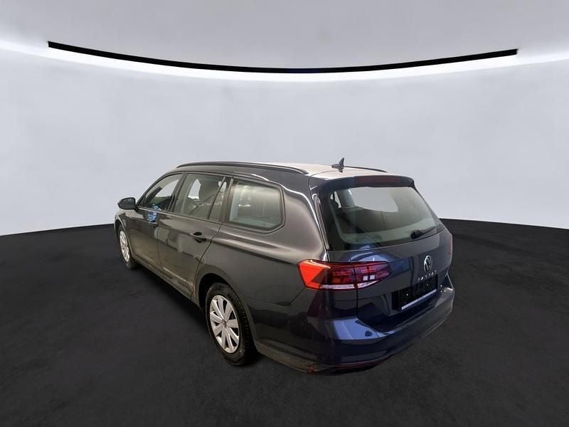 Gebraucht VW Passat Basis 122 PS (89 kW) 2020 Grau Kombi