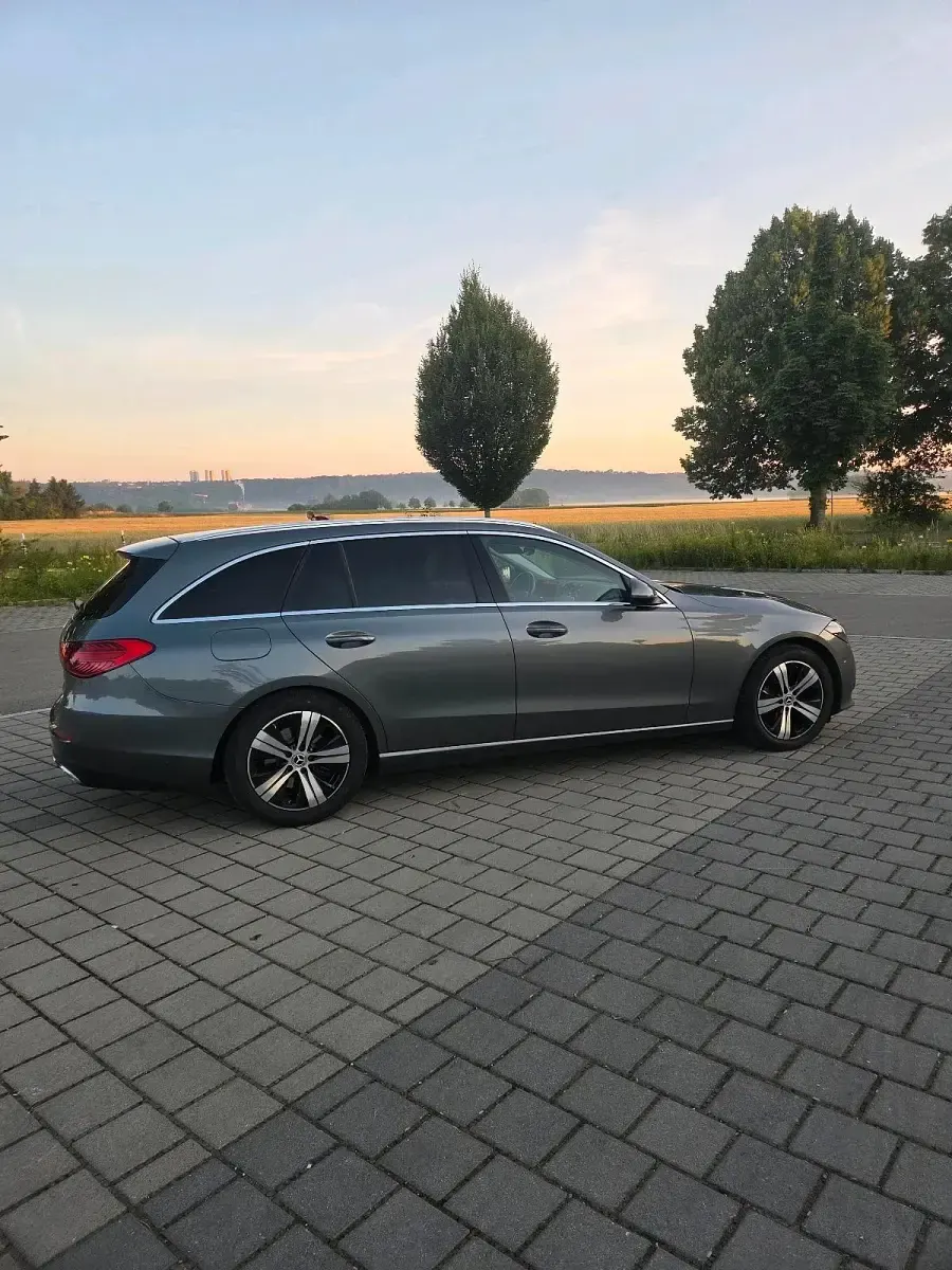 Gebraucht Mercedes C220 199 PS (146 kW) 2021 Grau Kombi