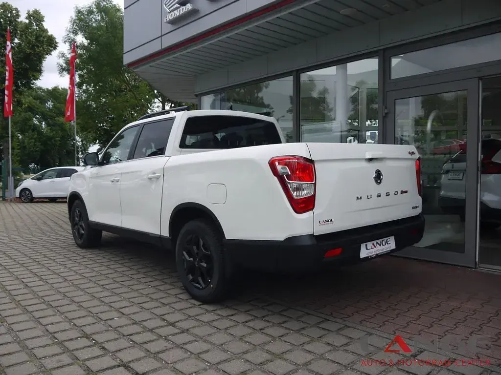 Neu KGM Musso 201 PS (147 kW) 2026 Grand white Pickup