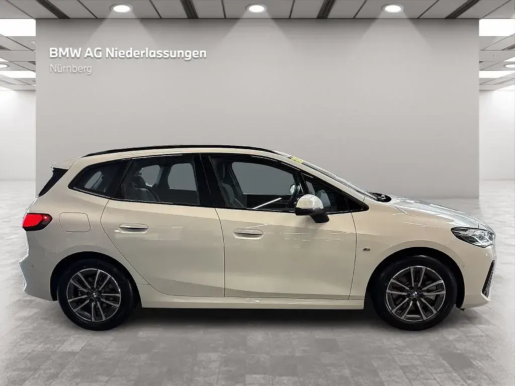 Gebraucht BMW 223 Active Tourer M Sport 218 PS (160 kW) 2025 Weiß Van / Kleinbus