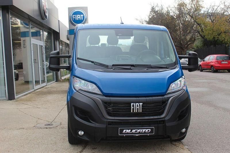 Neu Fiat Ducato 179 PS (131 kW) 2025 Blau Van